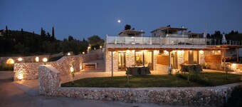 Charming suite Iro just few minutes from Kathisma & Mylos Beach