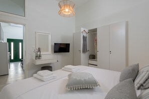 1 bedroom, in-room safe, iron/ironing board, WiFi