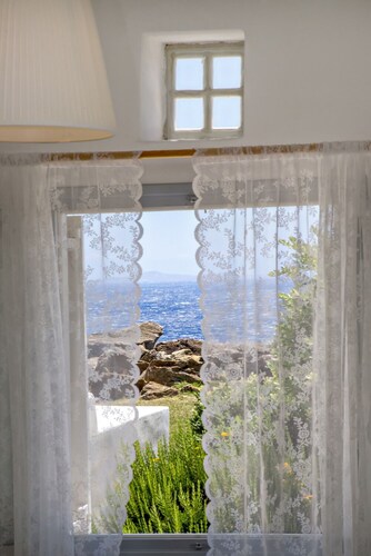 Violet House Agios Sostis