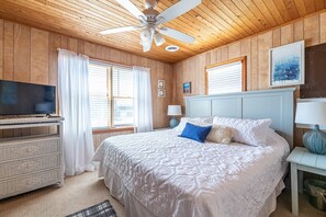 3 bedrooms, free WiFi - K0009 Beach Baby. Oceanfront! Best Views on the OBX! Dogs OK! (Kitty Hawk)