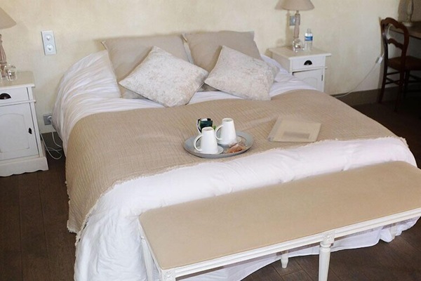 Superior tweepersoonskamer | Individueel gedecoreerd, individueel gemeubileerd, een bureau