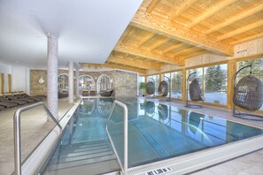 Indoor pool, open 8:00 AM to 8:00 PM, pool loungers - Berghotel Der Königsleitner - Adults only (Wald im Pinzgau)