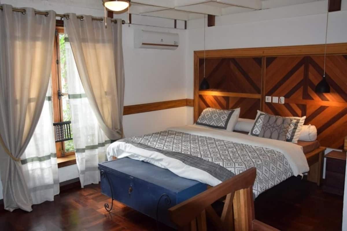 Suite | 1 dormitorio, escritorio, espacio para trabajar con un portátil