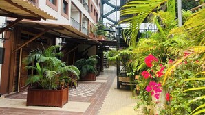 Unclassified image, 3 of 61, button - Hotel Pavillon (Abidjan)