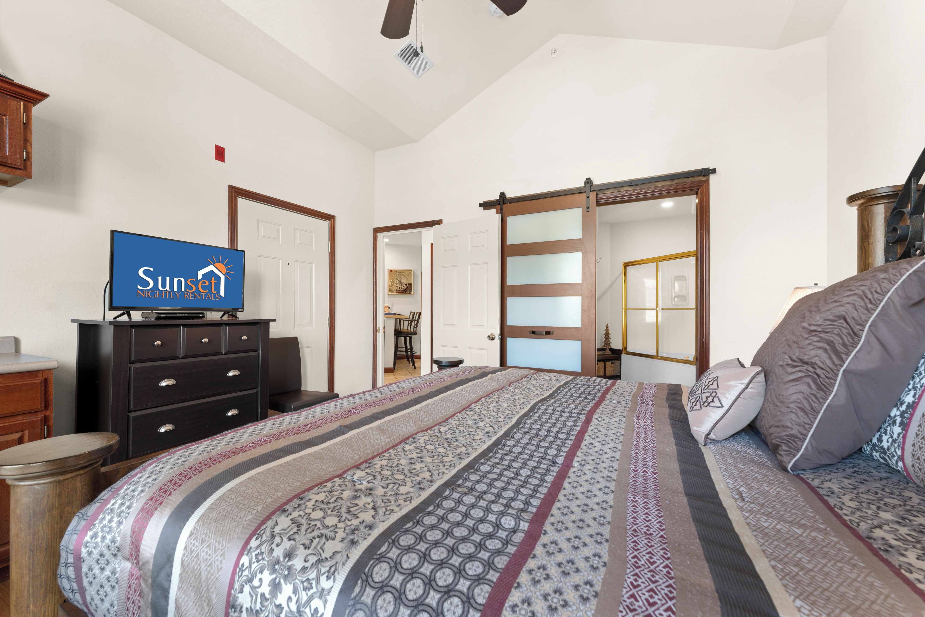 2 bedrooms, iron/ironing board, free WiFi, bed sheets