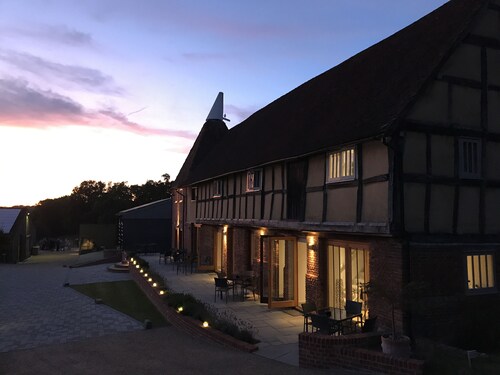 1 Weaver's Cottage - tranquil haven in rural Kent