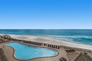 Piscine extérieure