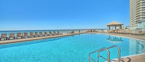 Piscina a l'aire lliure