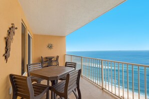 Condo, Multiple Beds, Pool Access, Ocean View | Outdoor dining