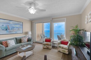 Condo, Multiple Beds, Pool Access | Living area