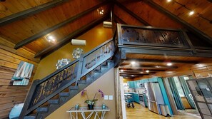 Unclassified image, 5 of 46, button