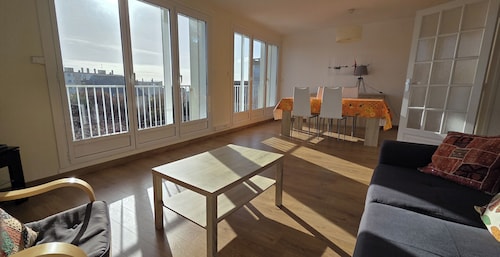 Beautiful and spacious apartment in the center of Concarneau