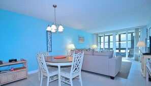 Condo, Multiple Beds, Kitchen | Living room