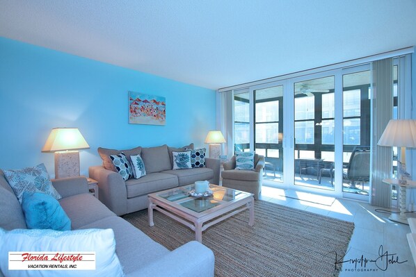 Condo, Multiple Beds, Kitchen | Living room