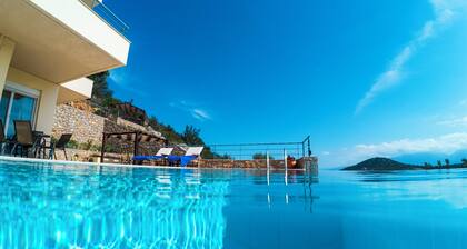 Modern hilltop villa with pool near Agios Nikolaos