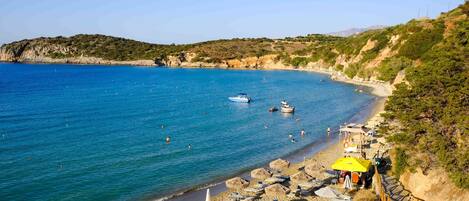 Plage à proximité, chaises longues