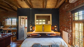 Farm Cottage - Southern Belle | 1 bedroom, hypo-allergenic bedding, individually decorated
