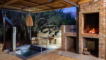 ๋ก๋งจํฑ ์บ๋น, ์จ์ ์์กฐ, ์ฐ ์ ๋ง | ํ
๋ผ์ค/ํํฐ์ค