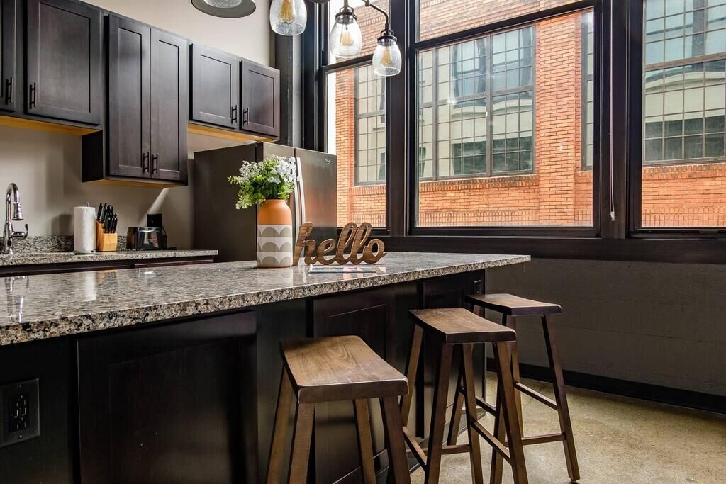 View of HYGGE HOMES Apartment - 'Industrial 2' mit Wallbox - Airbnb