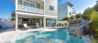 As Far as the Eye Can Sea