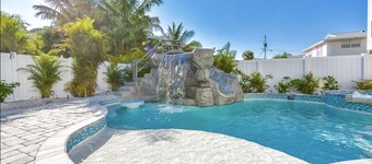 As Far as the Eye Can Sea