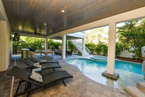 Pool - Atlantis Beach House (Bradenton Beach)