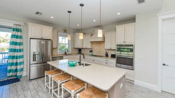 House, Multiple Beds, Private Pool | Private kitchen | Fridge, microwave, stovetop, dishwasher