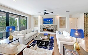 Living room - Sail Away (Anna Maria)