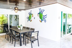 Hus - flera sängar - privat pool | Restauranger