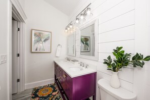 Bathroom - Villa #1 Sailfish (Holmes Beach)