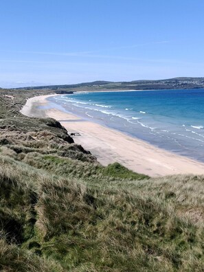 Beach - Secluded Meadow, Unique Shire Hut, Perfect Camping (Camborne)