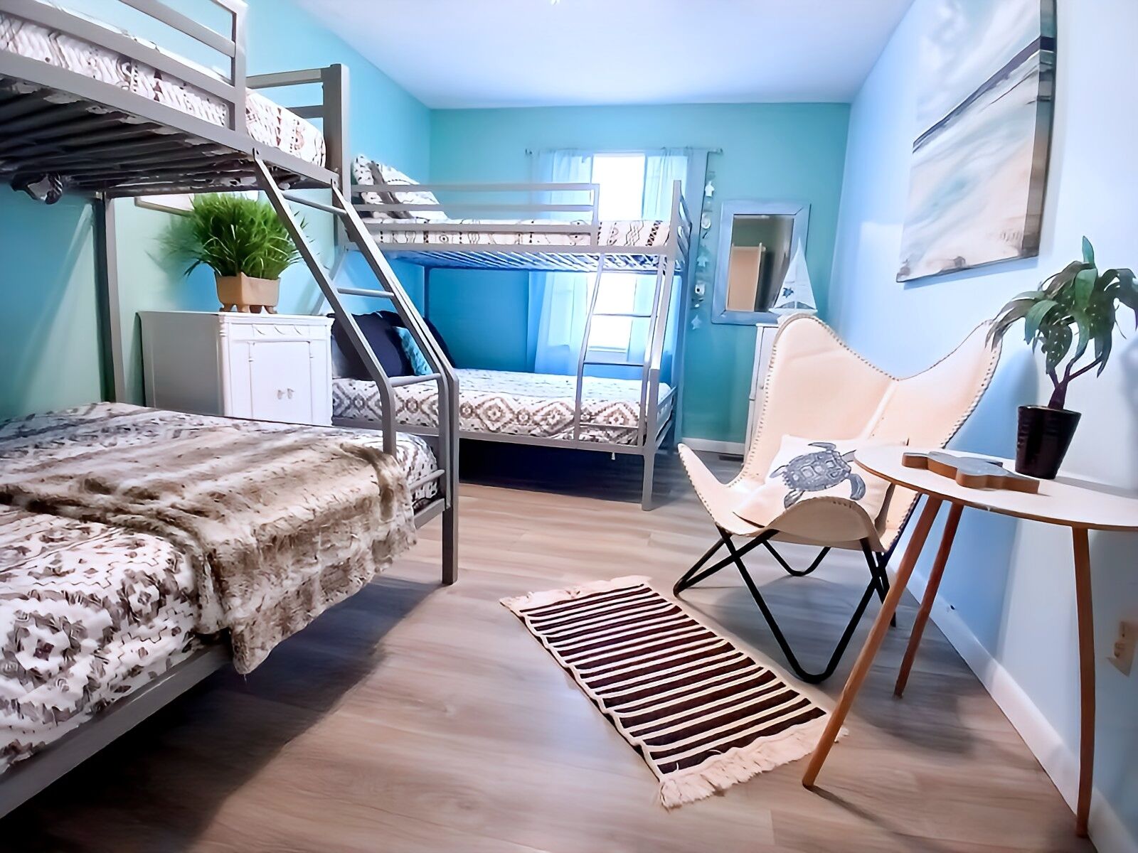 2 chambres, fer et planche à repasser, accès au Wi-Fi (inclus)