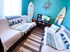 2 bedrooms, iron/ironing board, free WiFi, bed sheets
