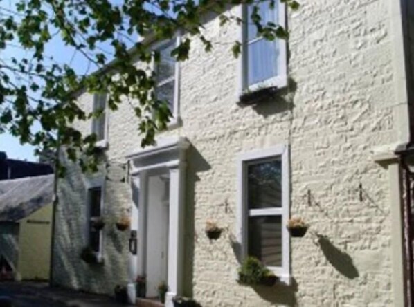 Front of property - Limetree house Guest House (Moffat)