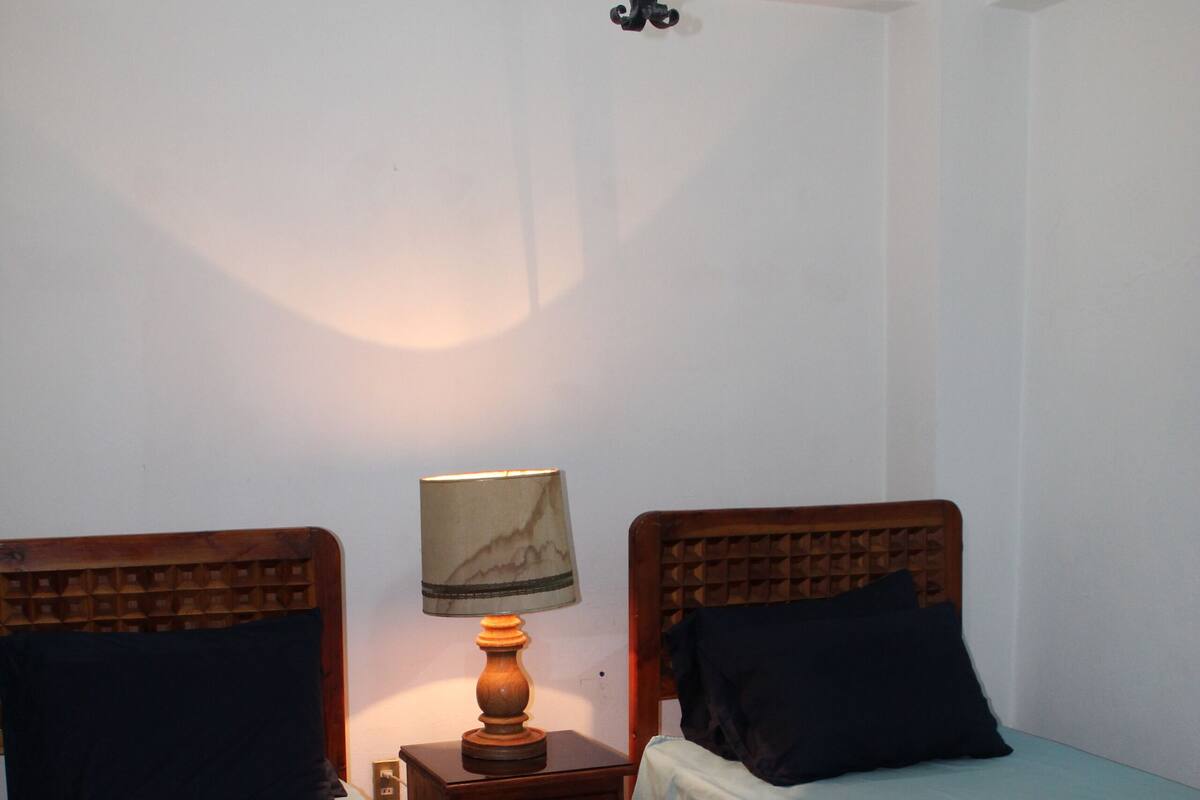 Standard Room (#3) | 1 bedroom, desk, laptop workspace, WiFi (free)