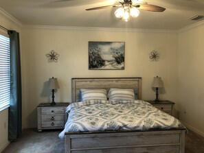 3 bedrooms, iron/ironing board, WiFi, bed sheets