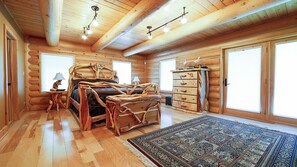 7 bedrooms, WiFi, bed sheets, wheelchair access