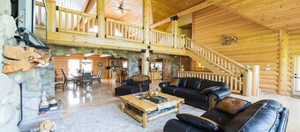 Luxury Lakefront Property w/ private beach