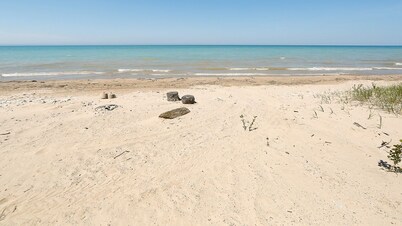 Luxury Lakefront Property w/ private beach