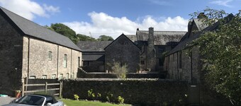 Two bedroom stone cottage near Dartmoor and Devon beaches