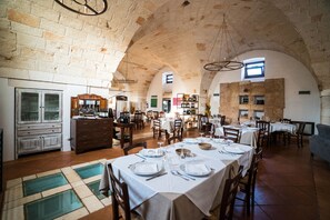 Free daily continental breakfast - Borgo Santuri (Ostuni)