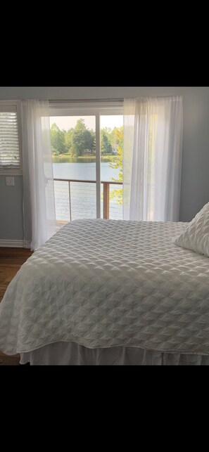 4 chambres, fer et planche à repasser, lit parapluie, Wi-Fi gratuit