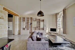 TV - LE RICHELIEU - Magnifique duplex avec une vue Incroyable (Bordeaux)