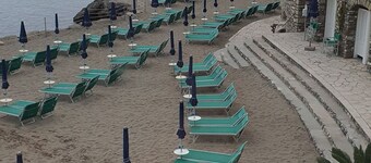 Appartamento 300 m spiaggia Costa Marina di Pinamare -WIFI-A/C-SMART TV 43"