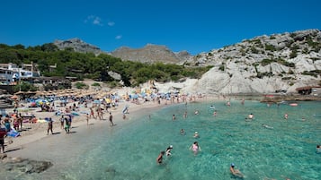 Liegestühle, Strandtücher