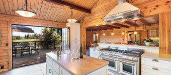 A Peaceful Retreat in Wine Country - The Maefield Vineyard House