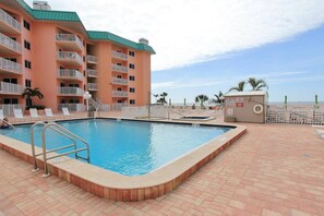 Piscine couverte, piscine chauffée