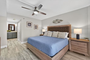 3 bedrooms, desk, iron/ironing board, travel crib