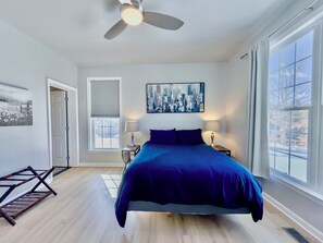 3 camere, una cassaforte in camera, una scrivania, ferro/asse da stiro