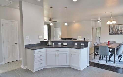 Shenandoah Valley Vista - Mountain Views & Level 2 EV Charger